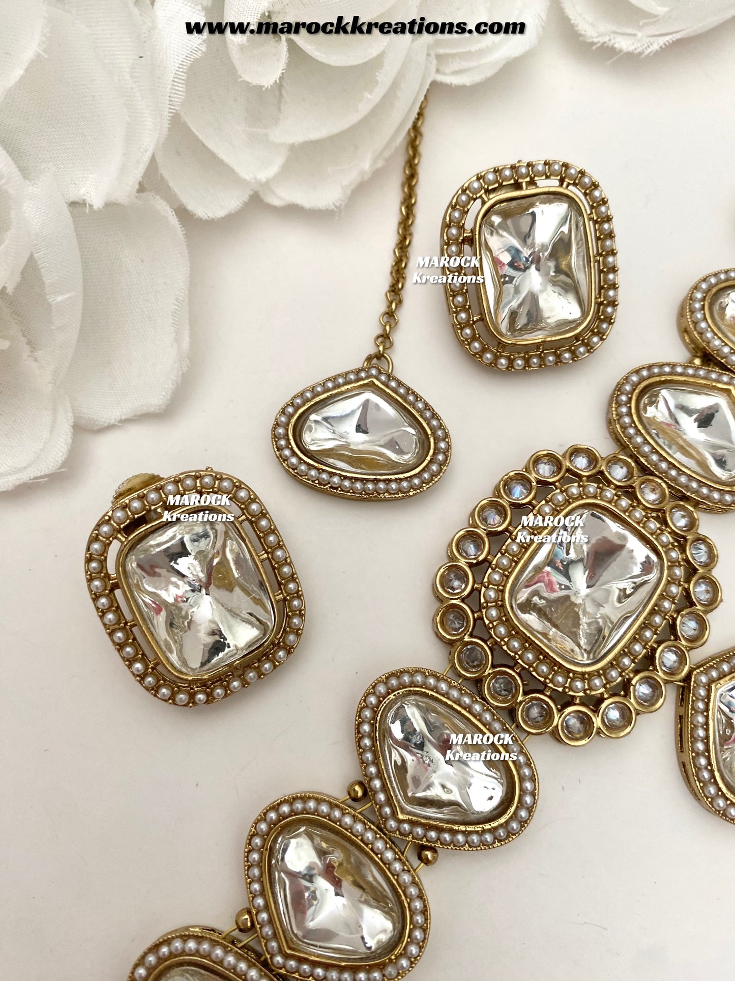 Ira Premium Quality Kundan statement choker set