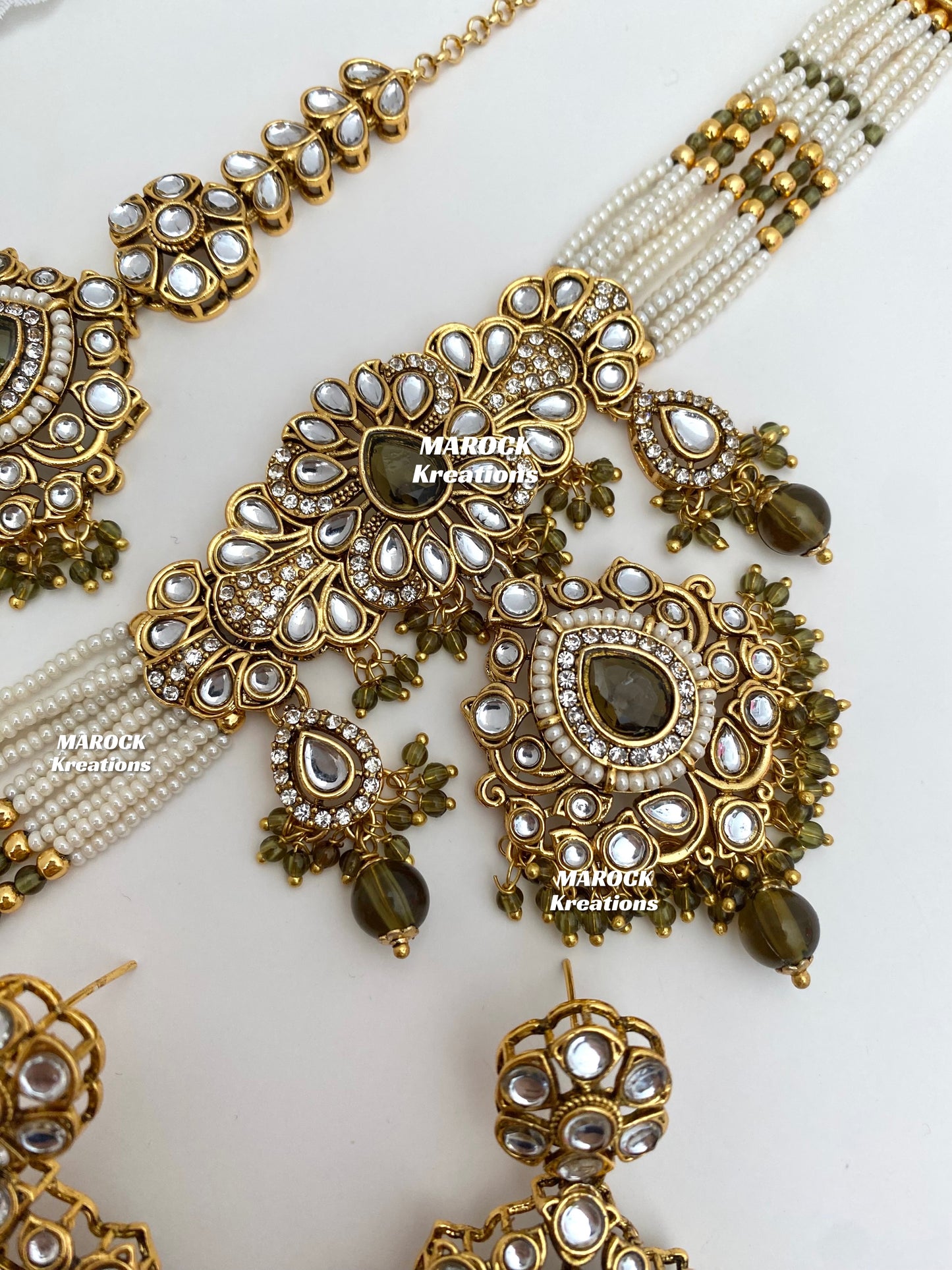 Mahima Premium Quality Kundan Choker set