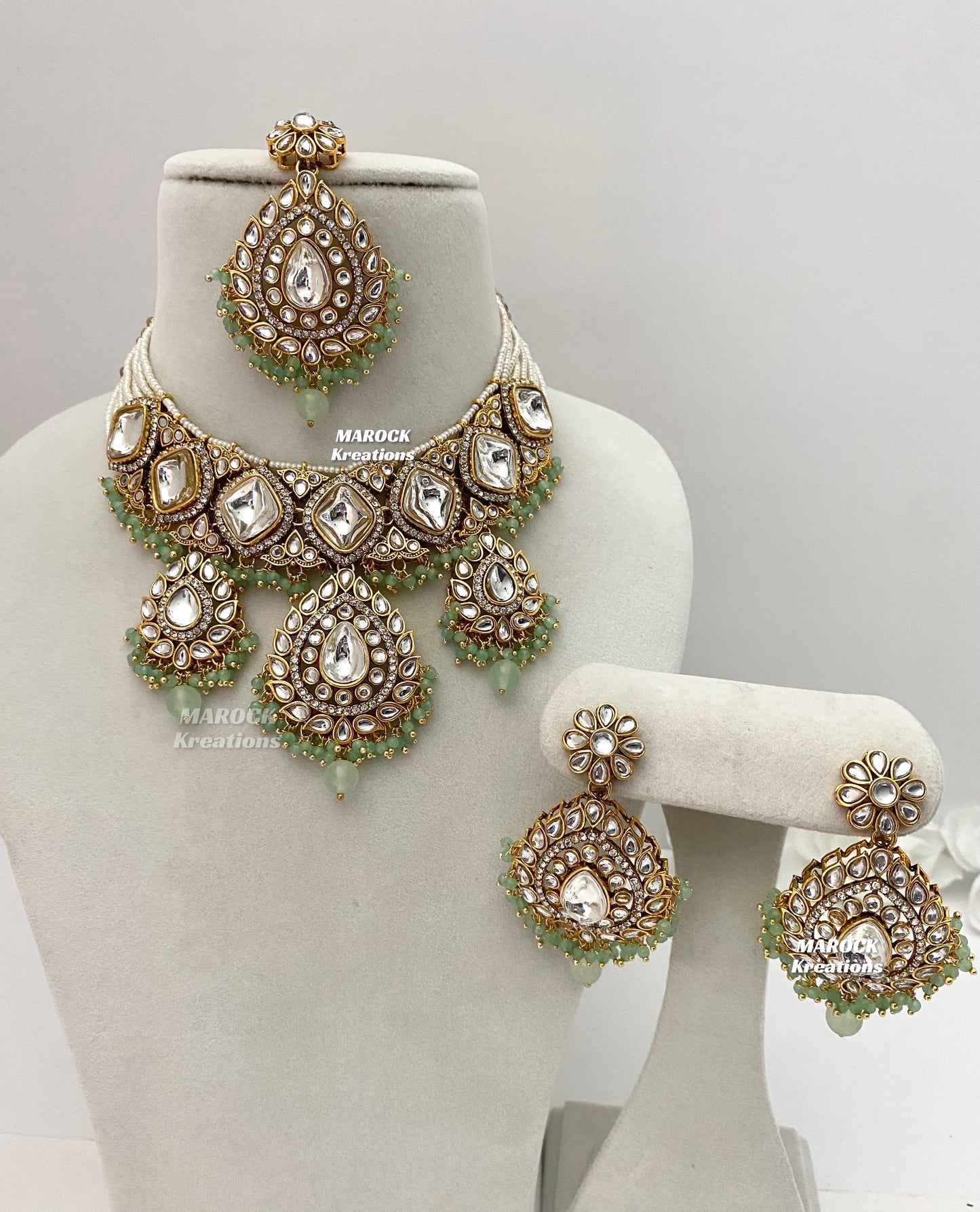 Rahila Premium quality Kundan Statement Choker/Necklace Set