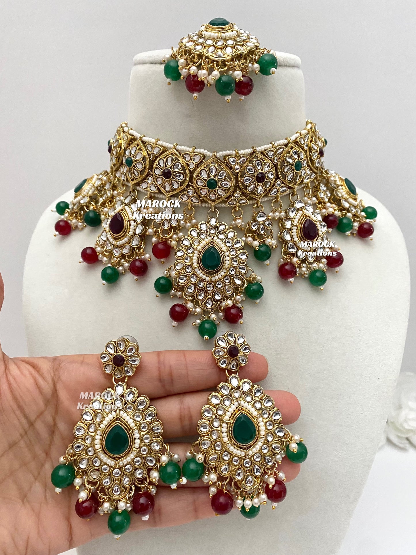 Karina Kundan Statement Choker Set