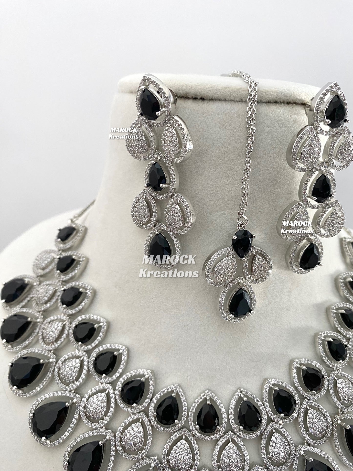 Laura Silver American Diamond Necklace set