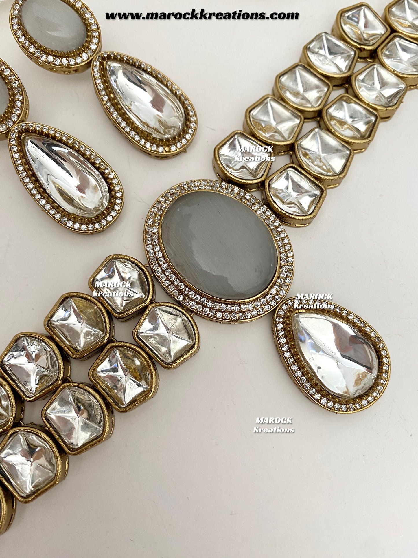 Luxna Premium Quality Kundan Statement Choker set