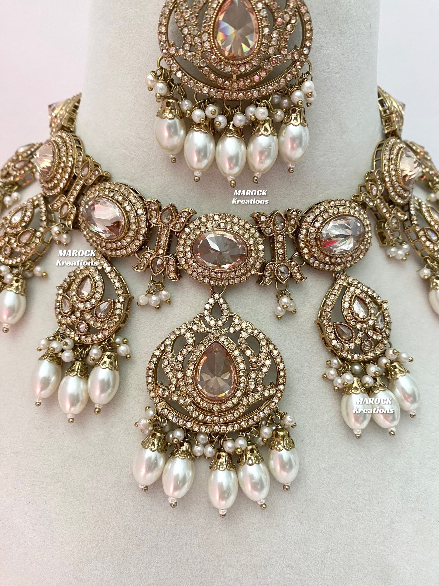 Yumna Polki statement Choker/Necklace set