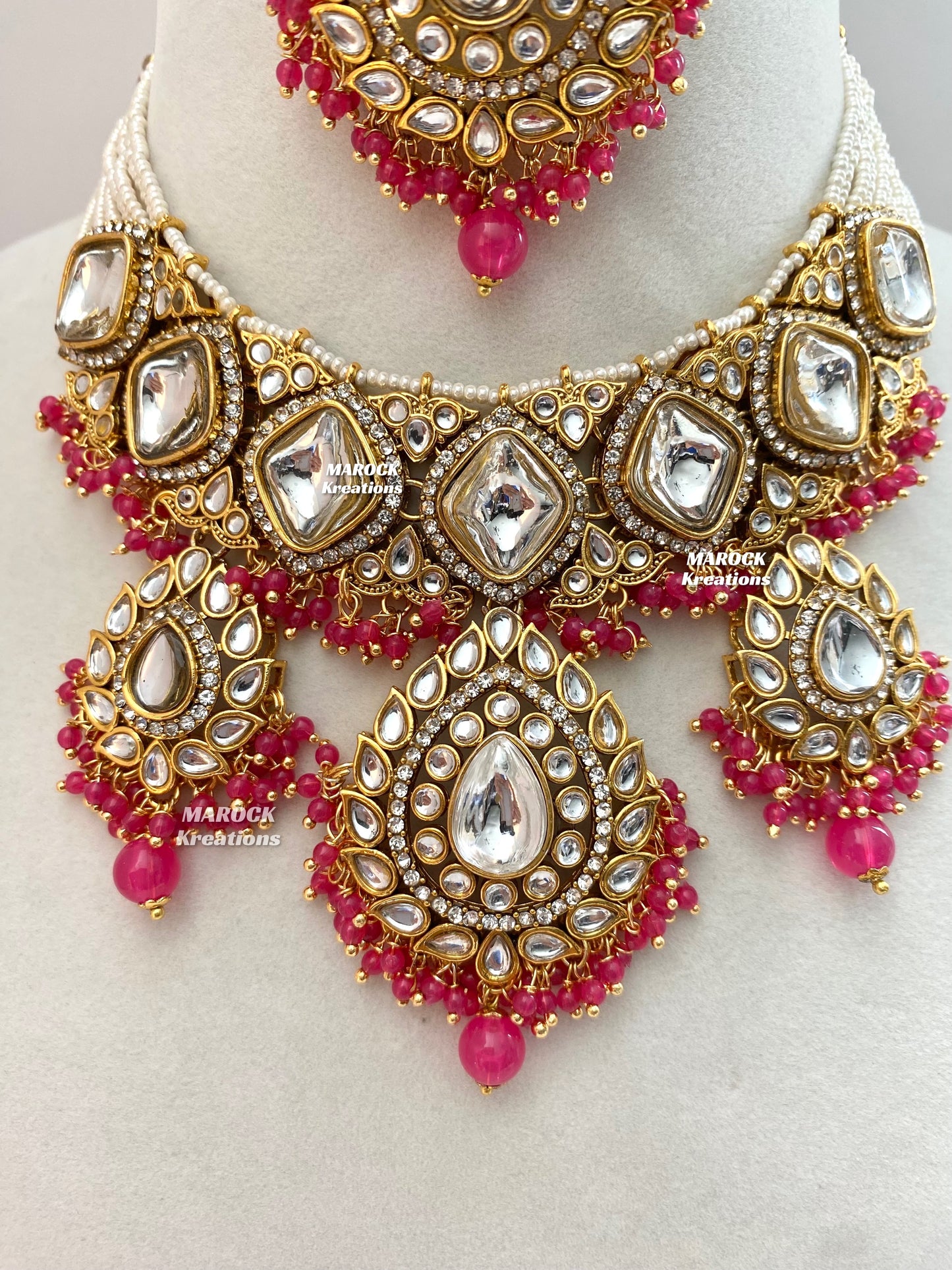 Rahila Premium quality Kundan Statement Choker/Necklace Set