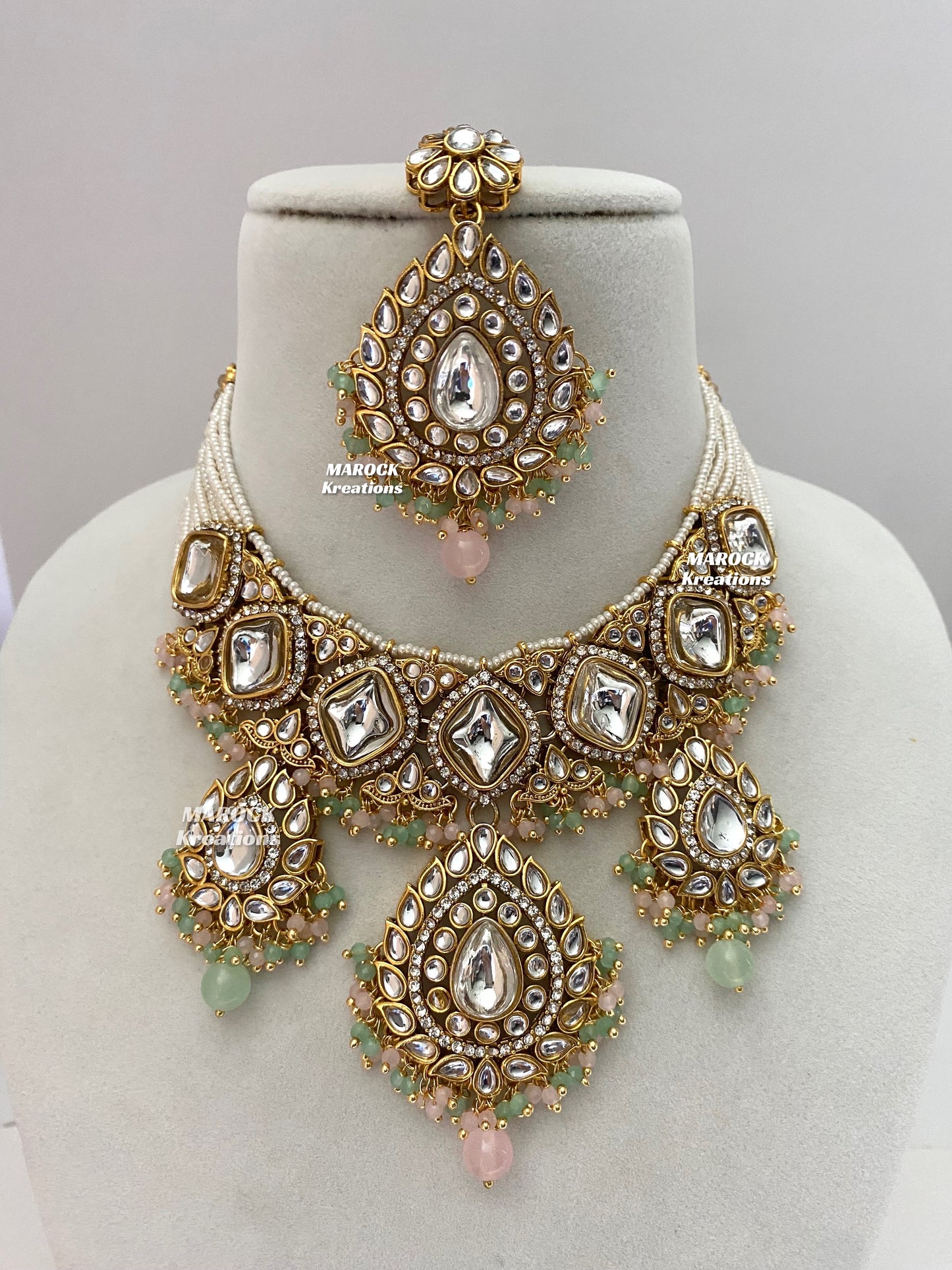 Rahila Premium quality Kundan Statement Choker/Necklace Set