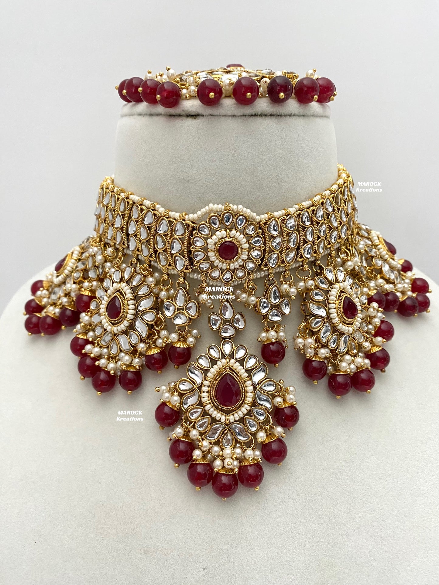 Bhavika Premium Quality Kundan choker/Necklace set