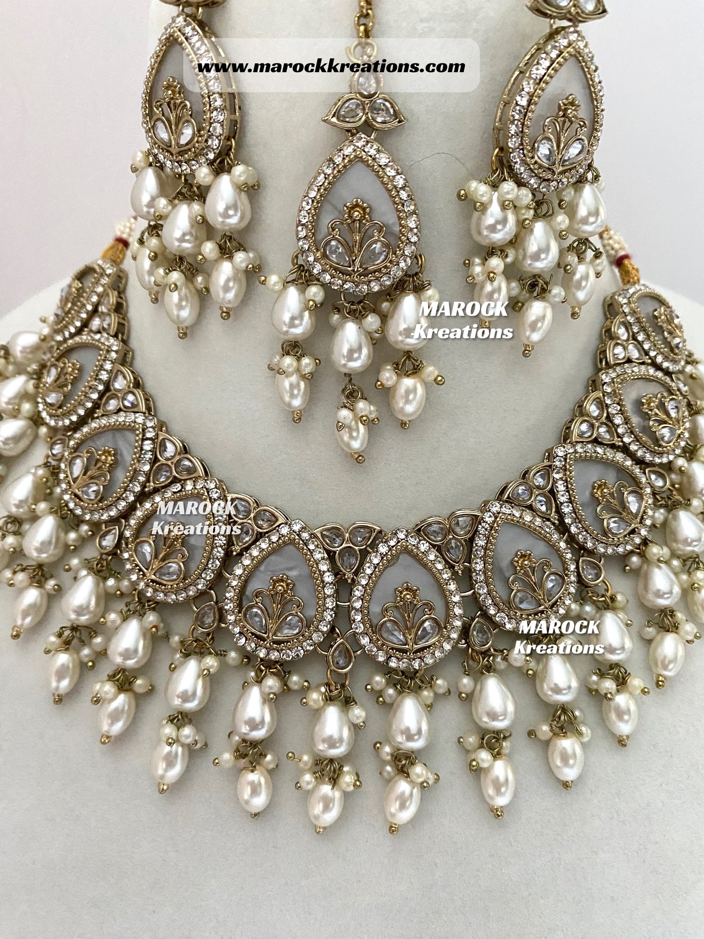 Antique Gold Polki Statement MOP Necklace set