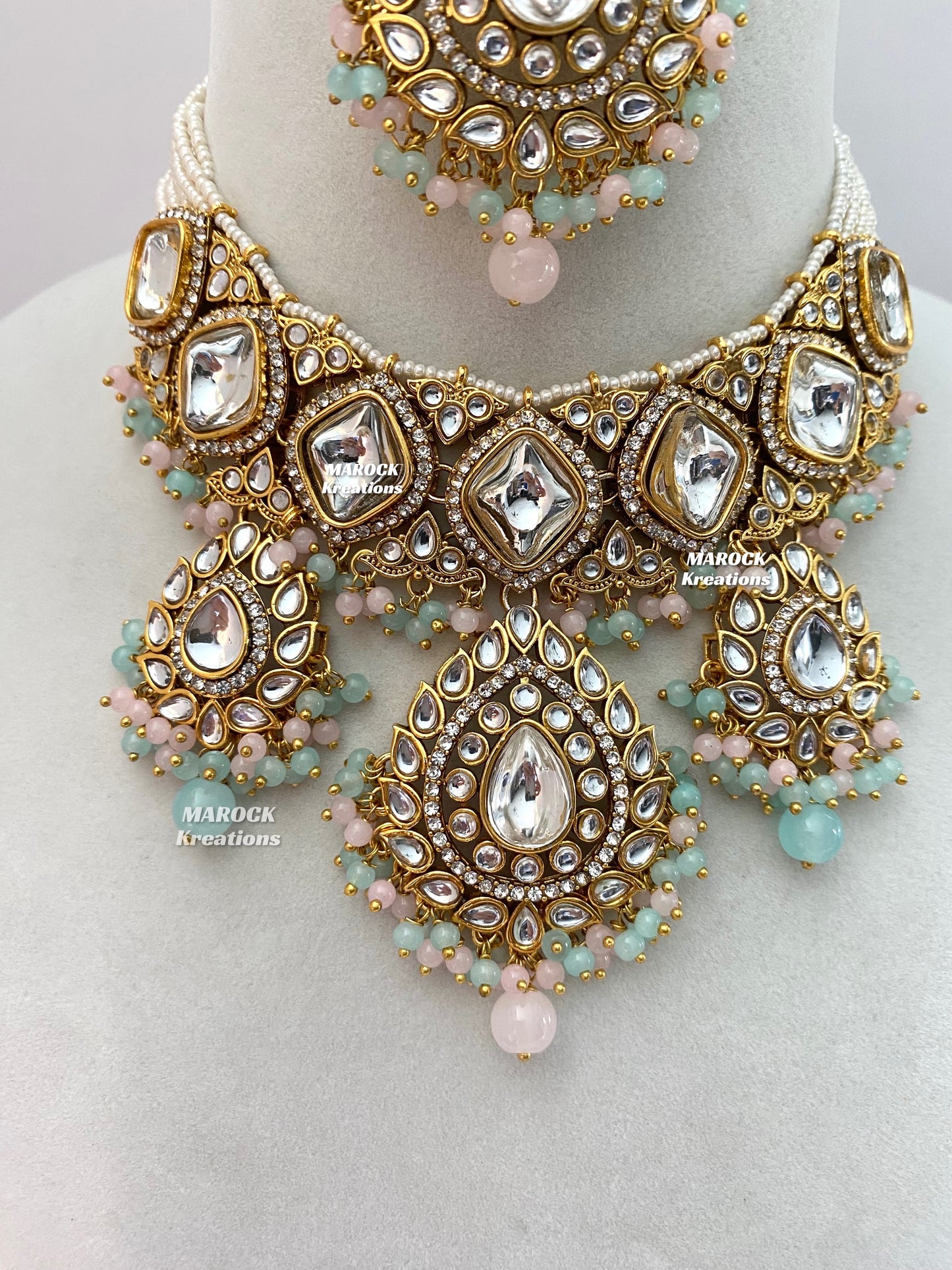 Rahila Premium quality Kundan Statement Choker/Necklace Set