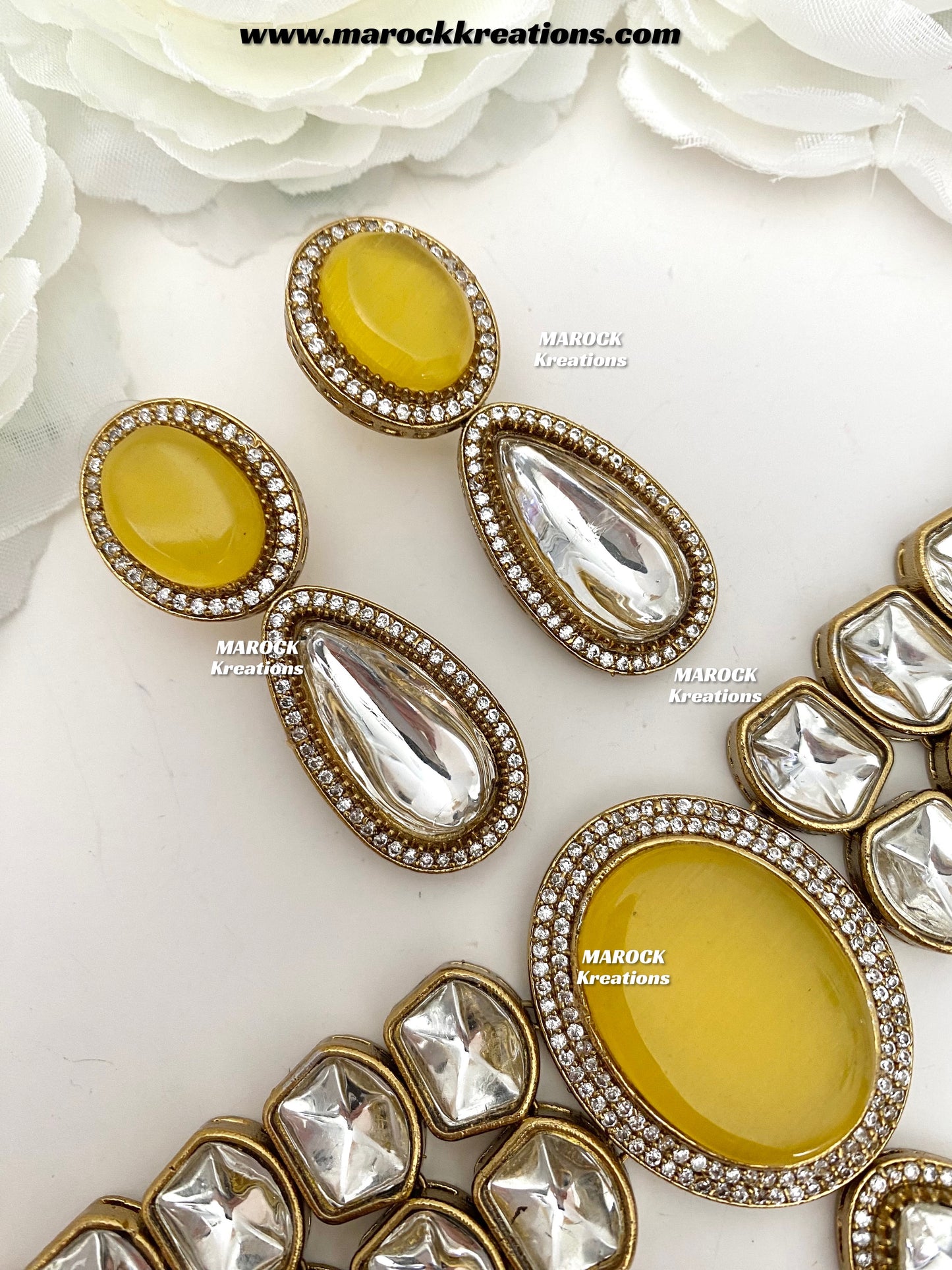 Luxna Premium Quality Kundan Statement Choker set