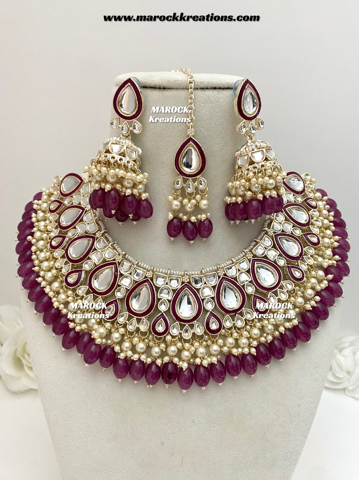 Aarvi Kundan Necklace set