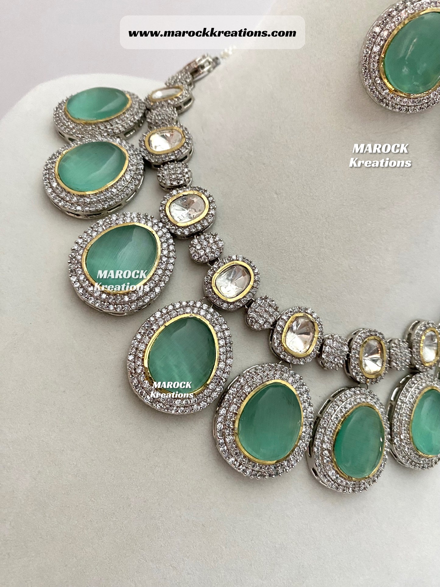 Premium Quality uncut Kundan exclusive Necklace set