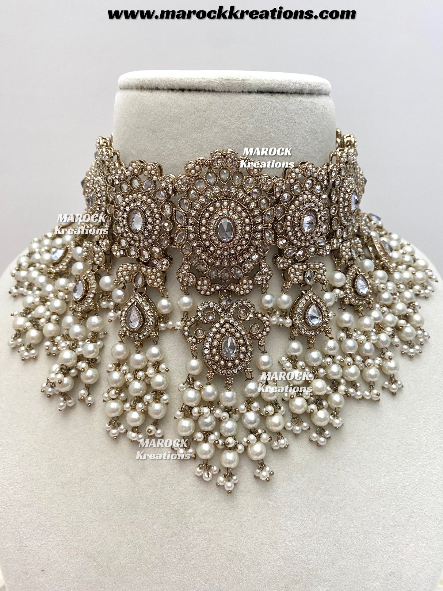 Nazmun Antique Gold Pakistani Polki choker/necklace set with Passa