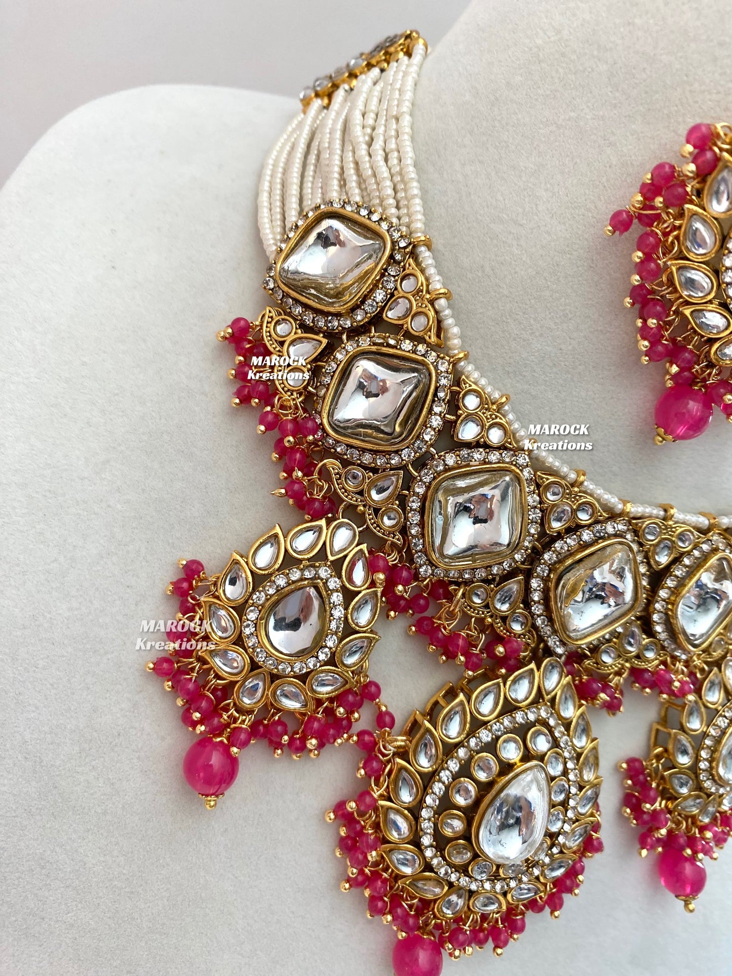 Rahila Premium quality Kundan Statement Choker/Necklace Set