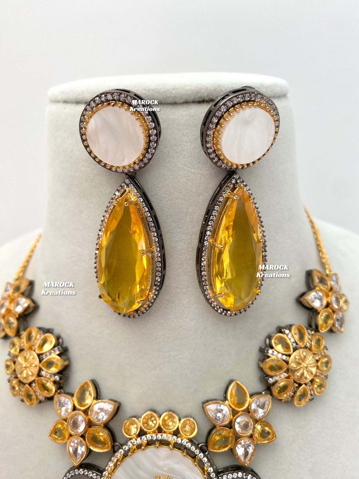Raha Premium Quality Victorian Kundan Necklace set