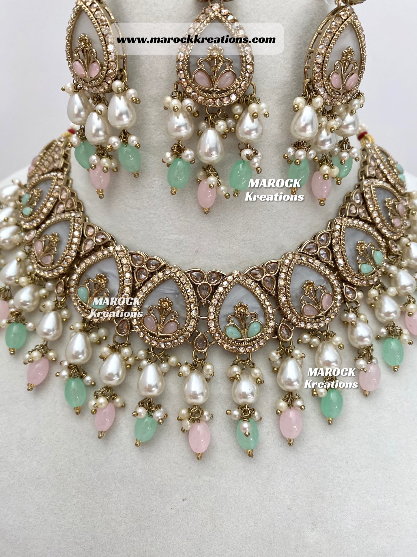 Antique Gold Polki Statement MOP Necklace set