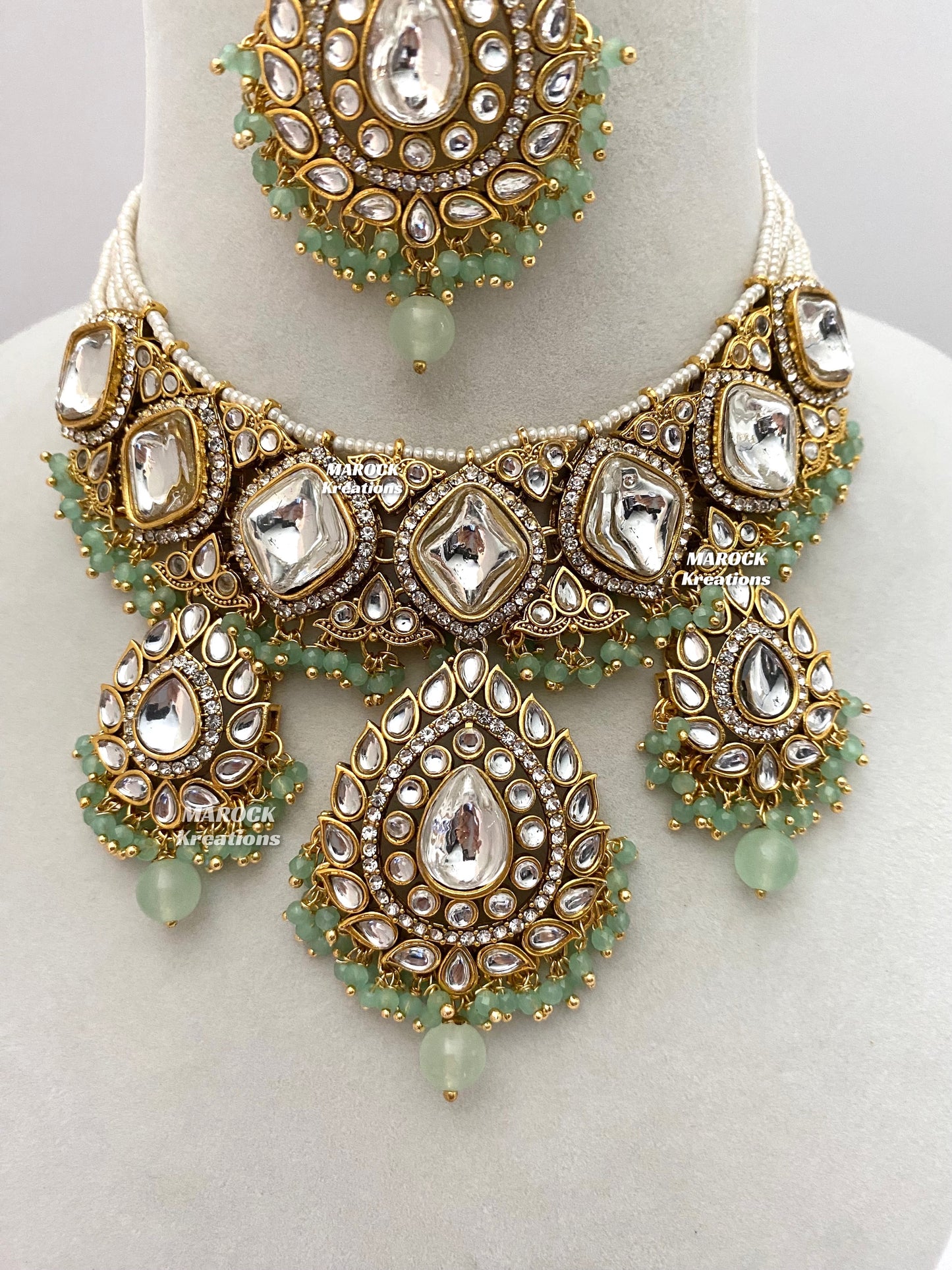 Rahila Premium quality Kundan Statement Choker/Necklace Set