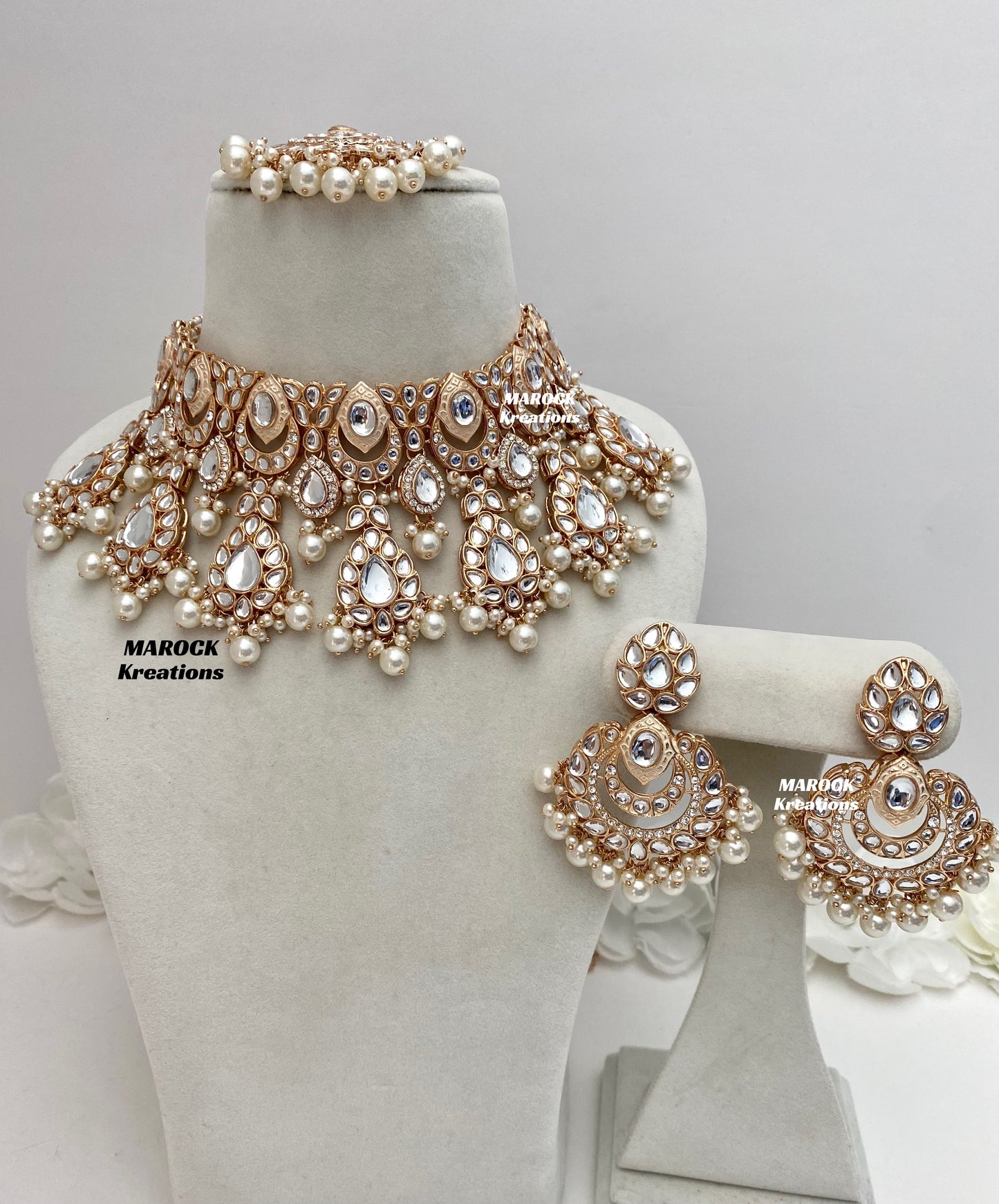 Kaniz Premium Quality Rose Gold Kundan Meenakari Choker/Necklace set
