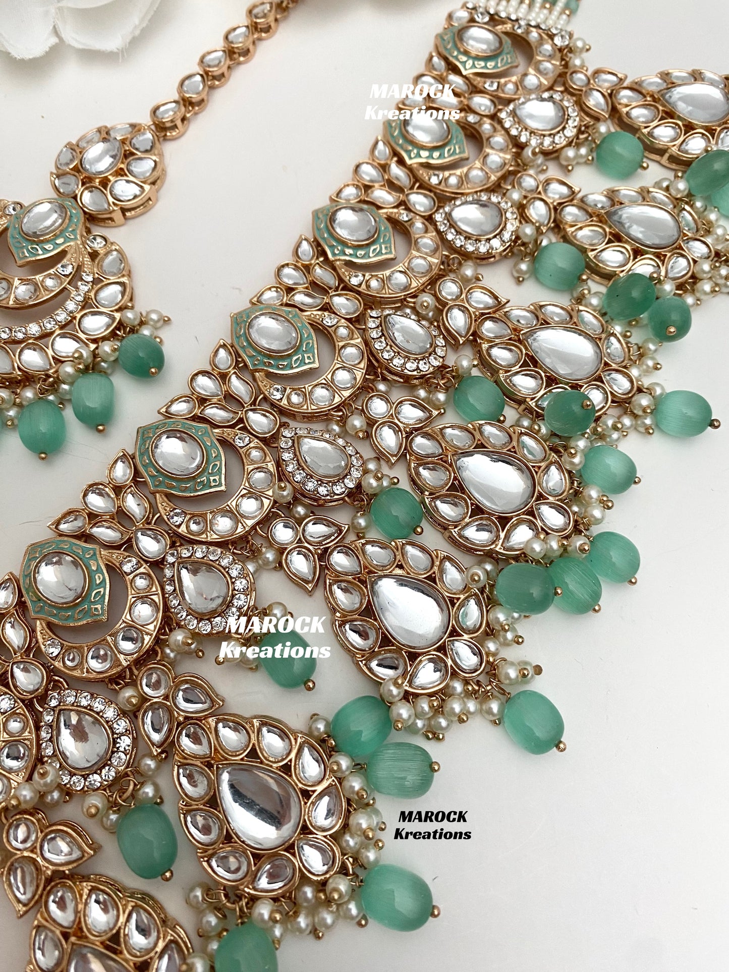 Kaniz Premium Quality Rose Gold Kundan Meenakari Choker/Necklace set