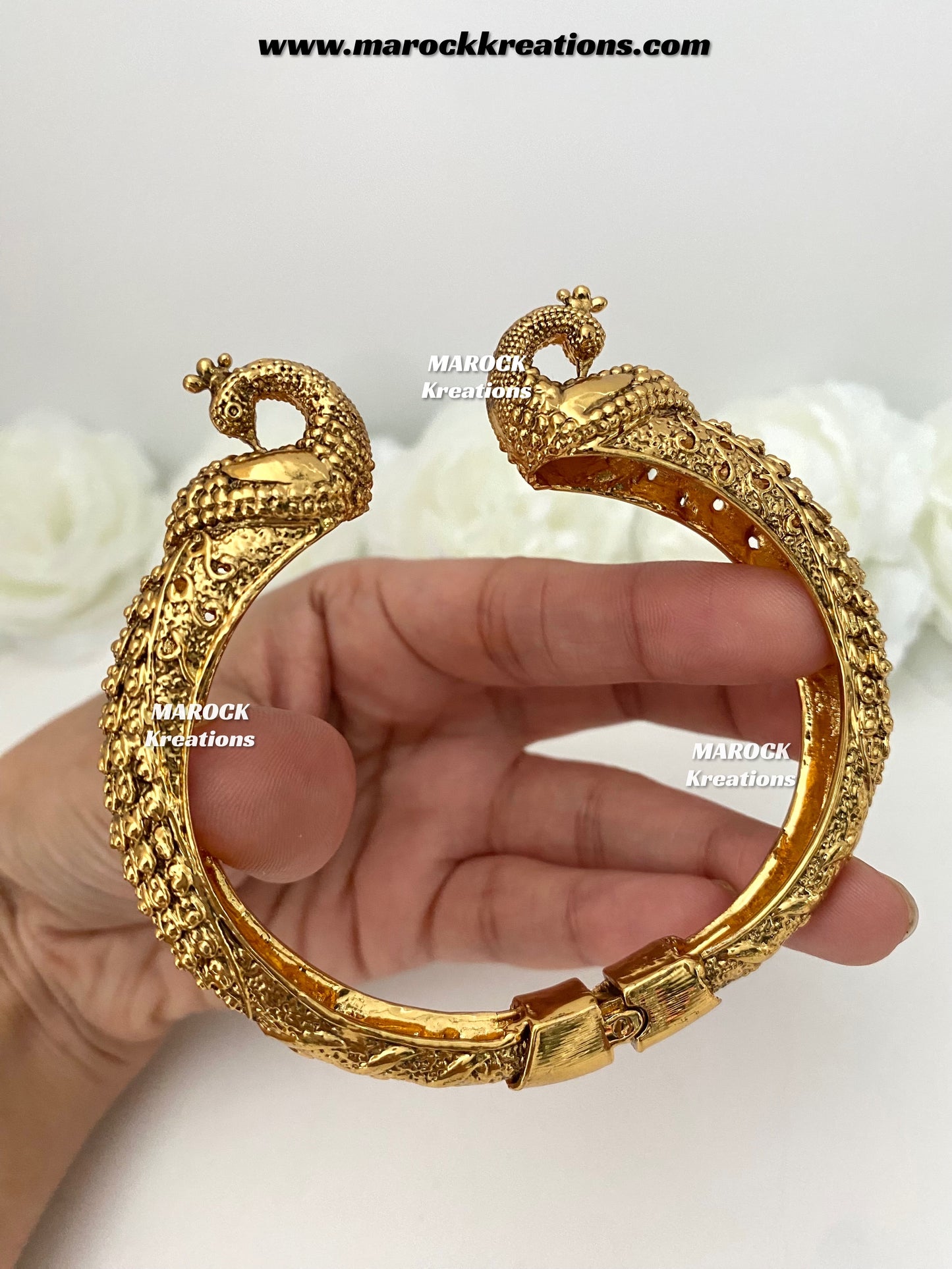 Gini Premium Quality Gold plated peacock crafted openable Rajwadi statement Bracelet