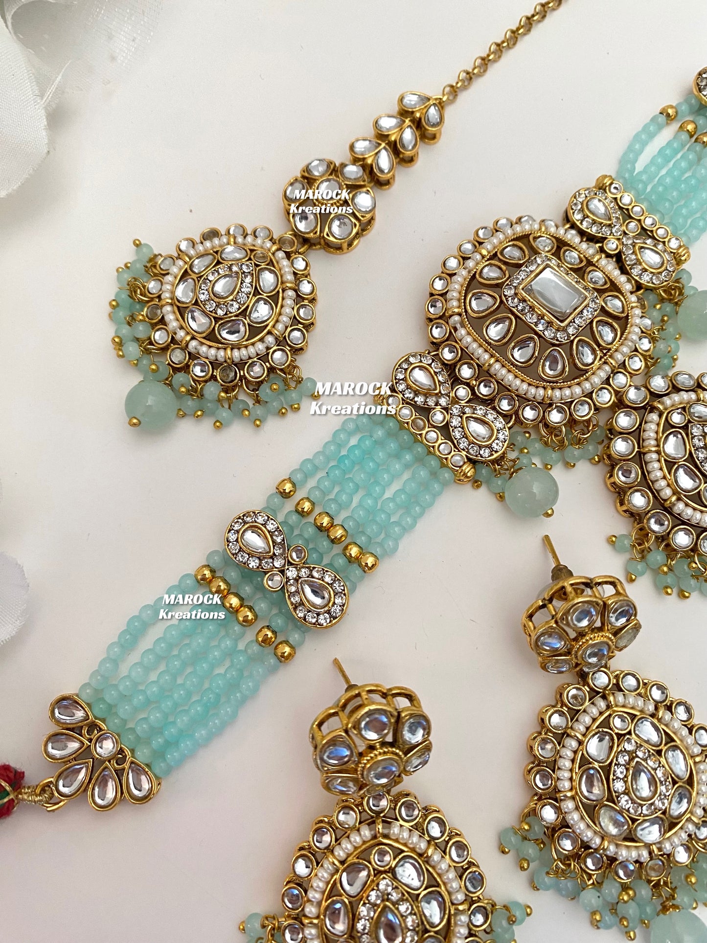 Simona Premium Quality Kundan Choker set