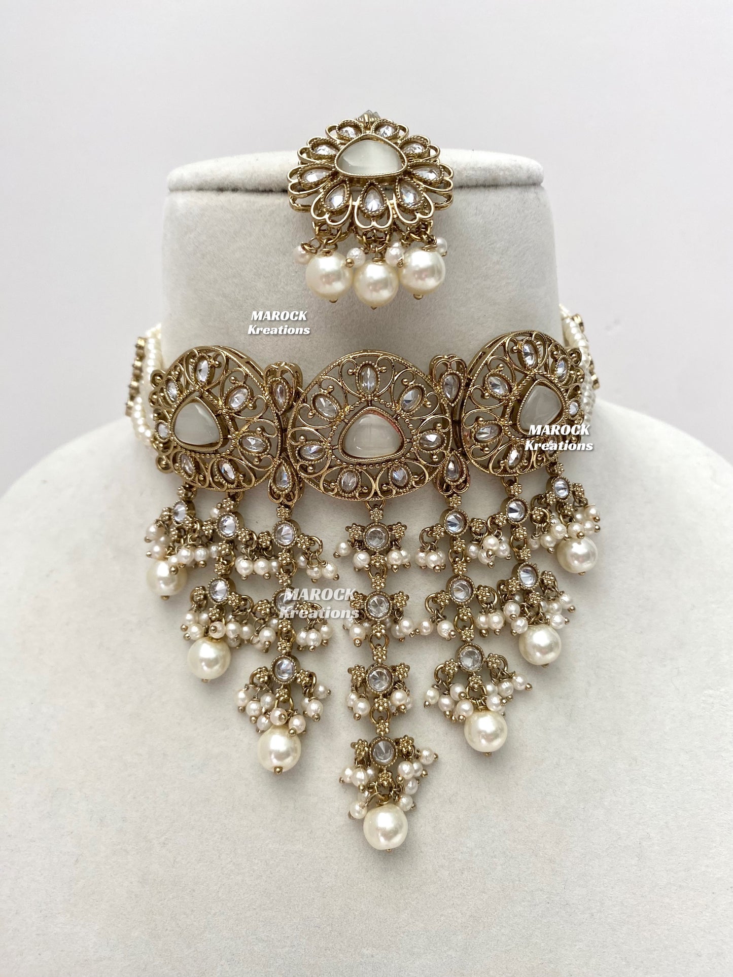 Amaira Antique Gold Polki choker set