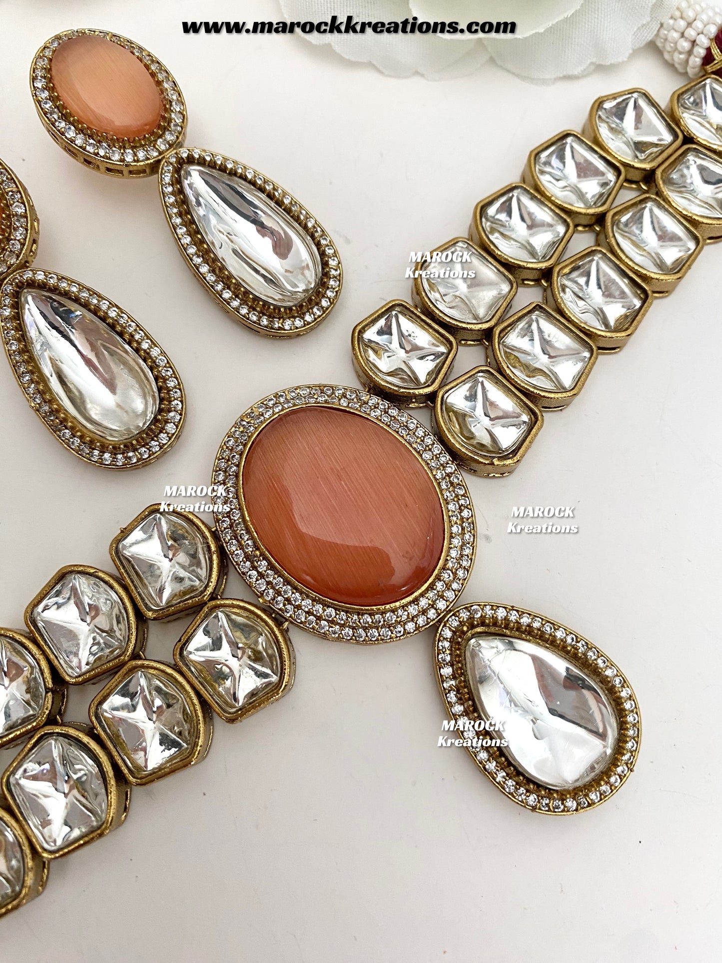 Luxna Premium Quality Kundan Statement Choker set