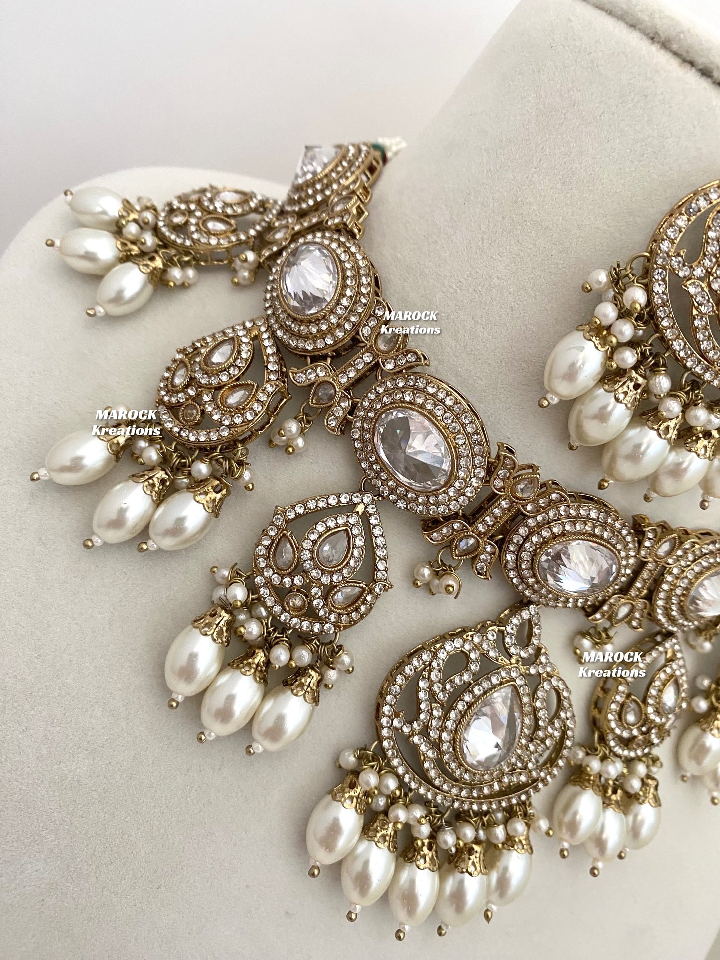 Yumna Polki statement Choker/Necklace set