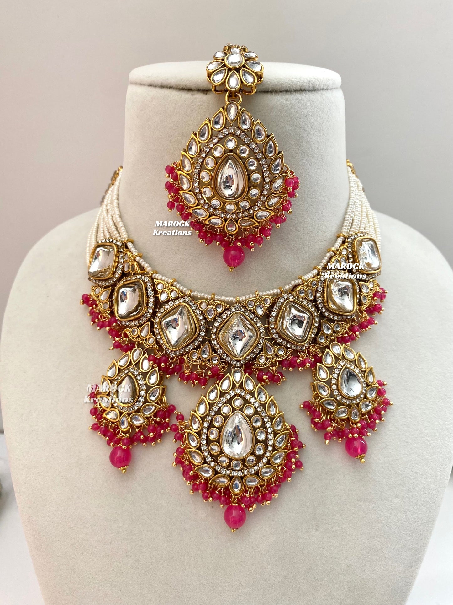 Rahila Premium quality Kundan Statement Choker/Necklace Set