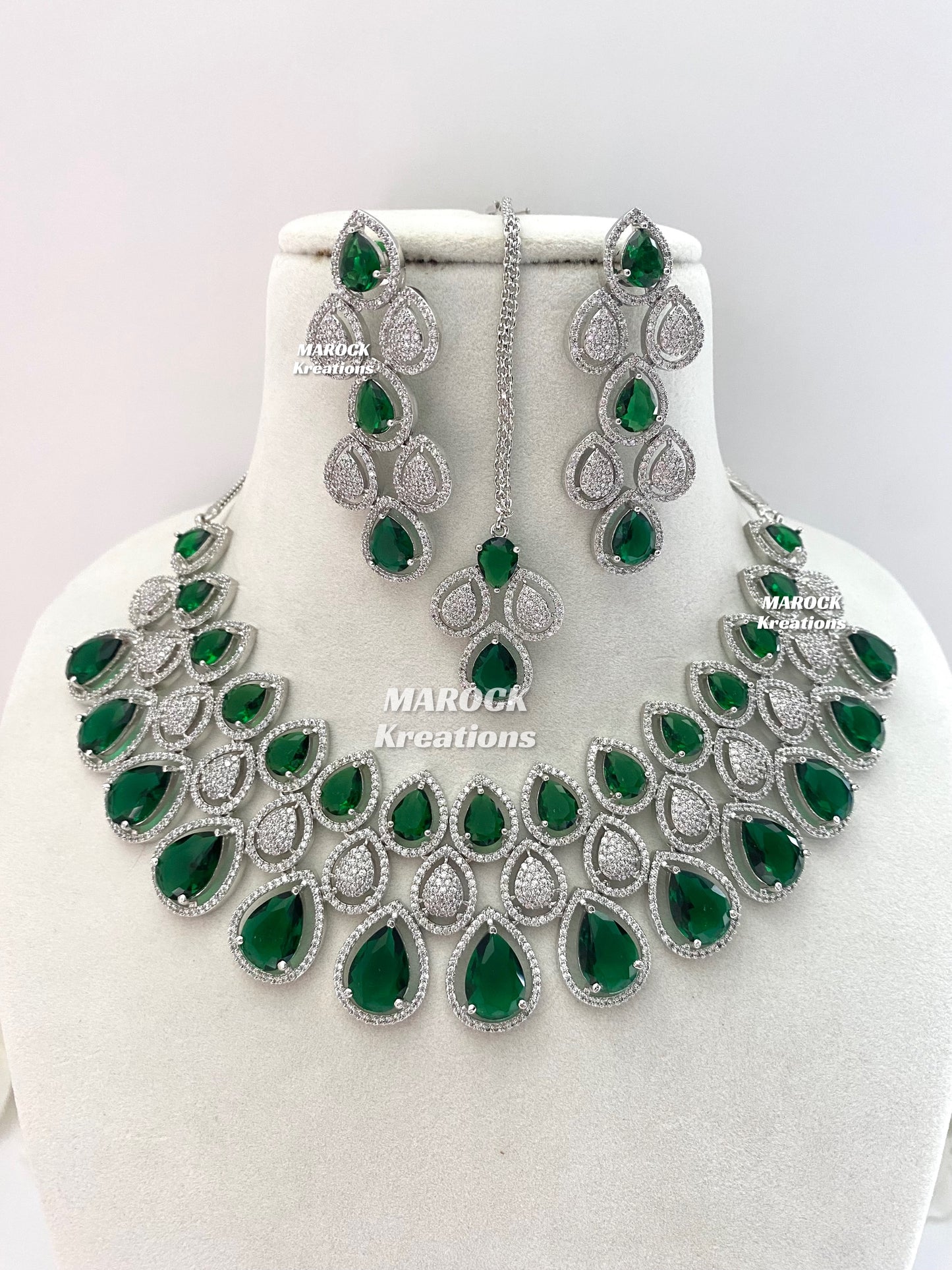 Laura Silver American Diamond Necklace set