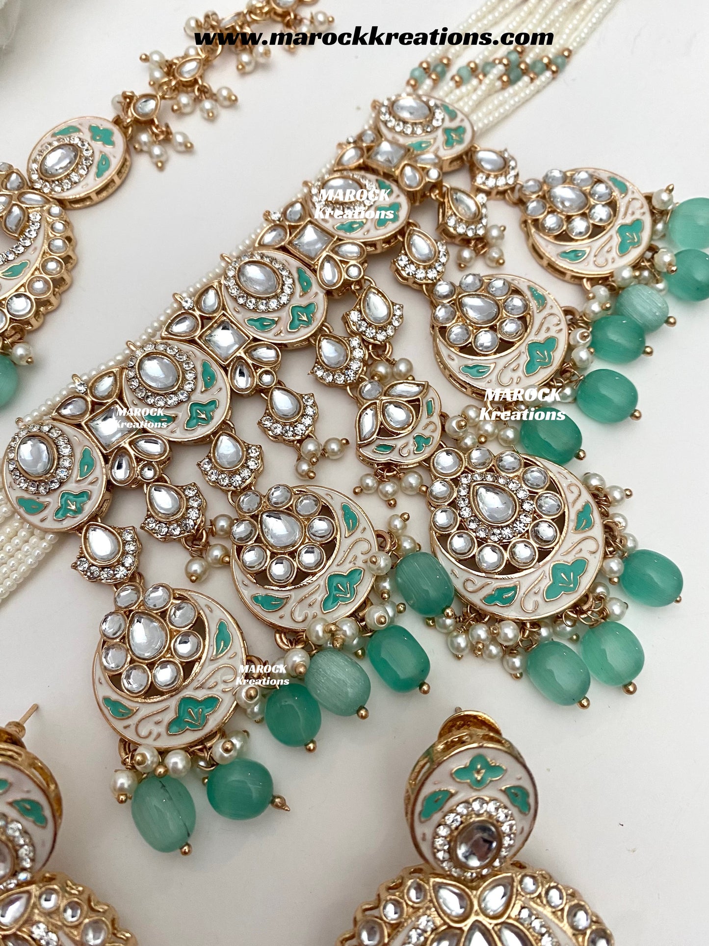 Nirvi Premium Quality Rose Gold Kundan Meenakari Choker/Necklace set