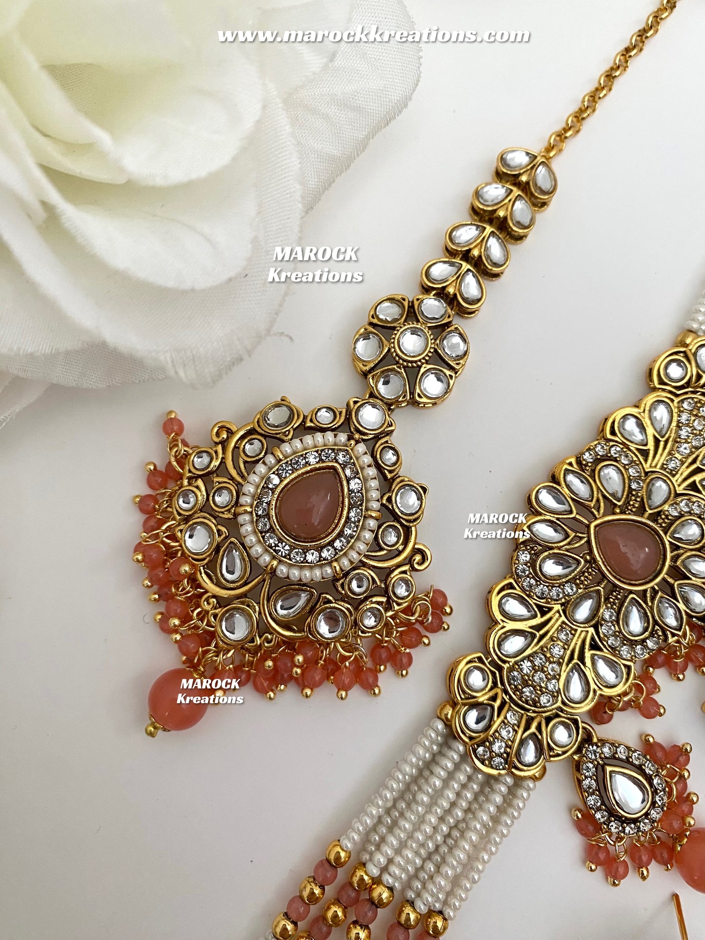 Mahima Premium Quality Kundan Choker set