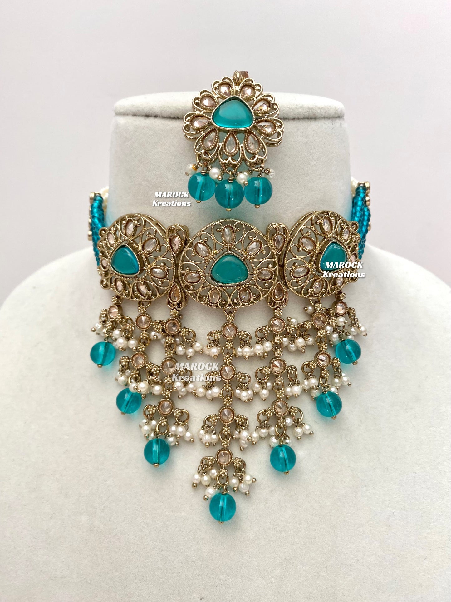 Amaira Antique Gold Polki choker set