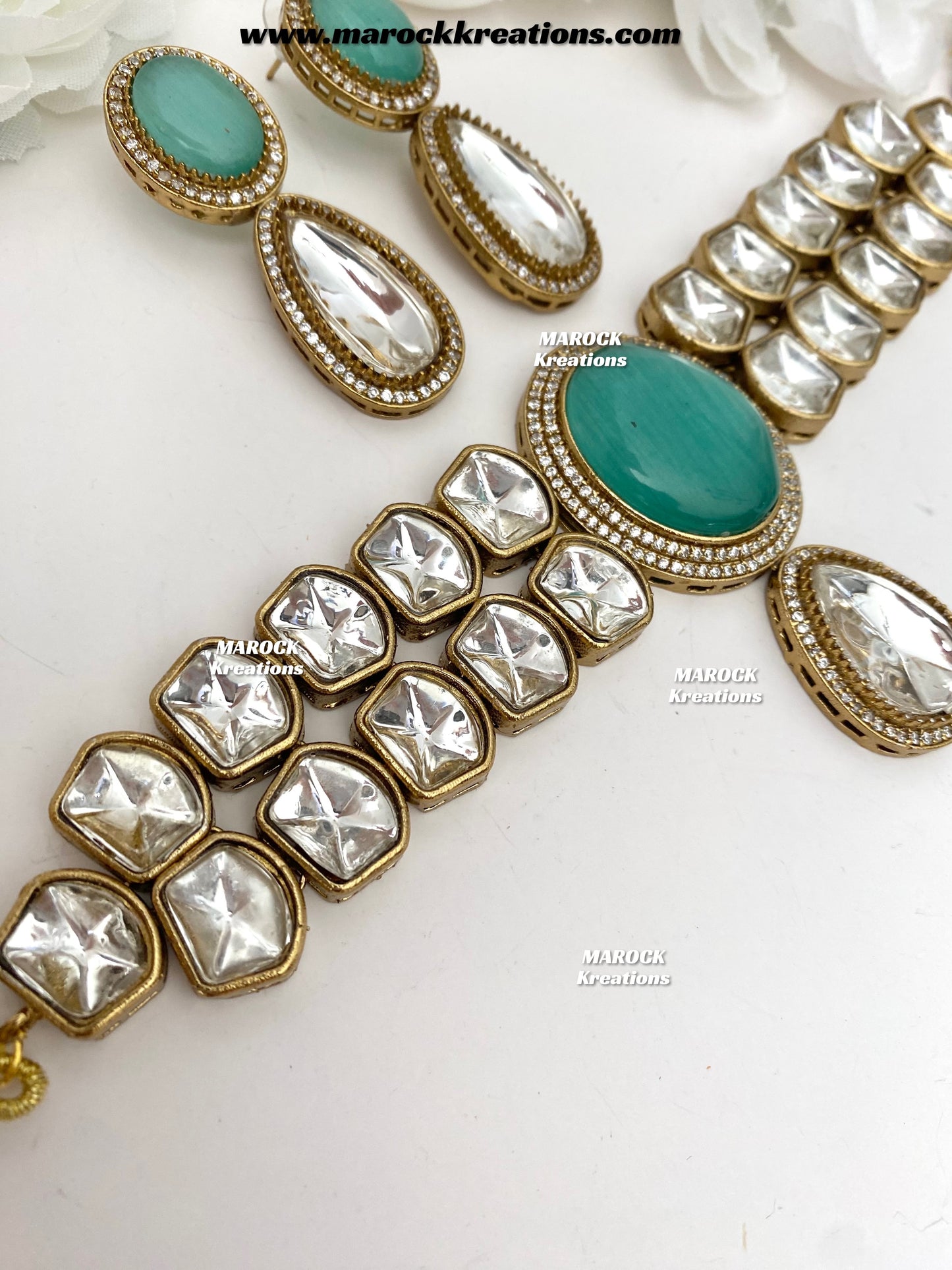 Luxna Premium Quality Kundan Statement Choker set
