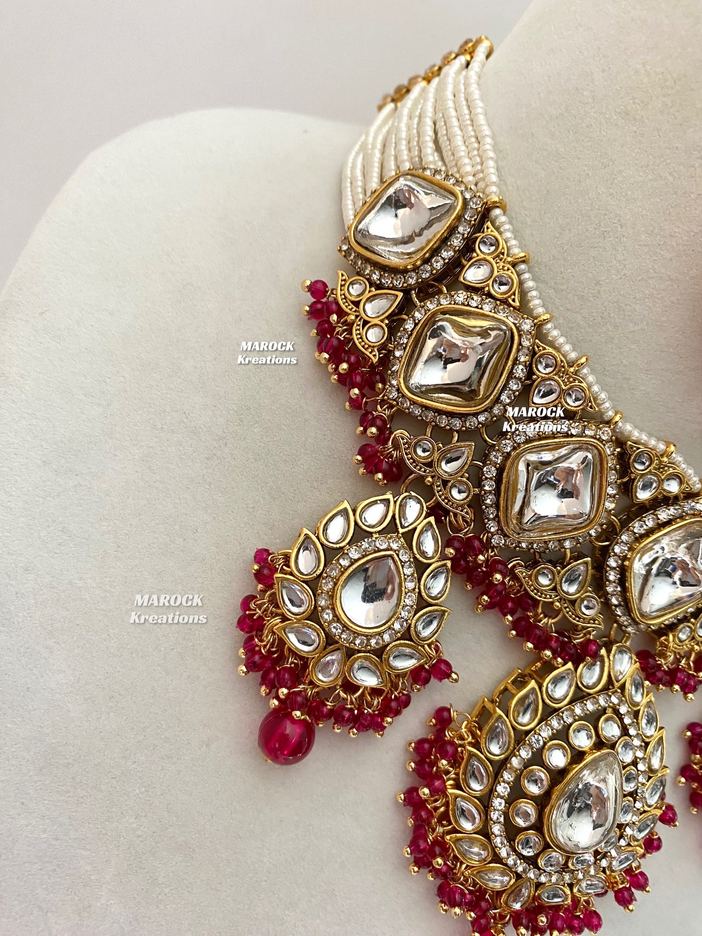 Rahila Premium quality Kundan Statement Choker/Necklace Set