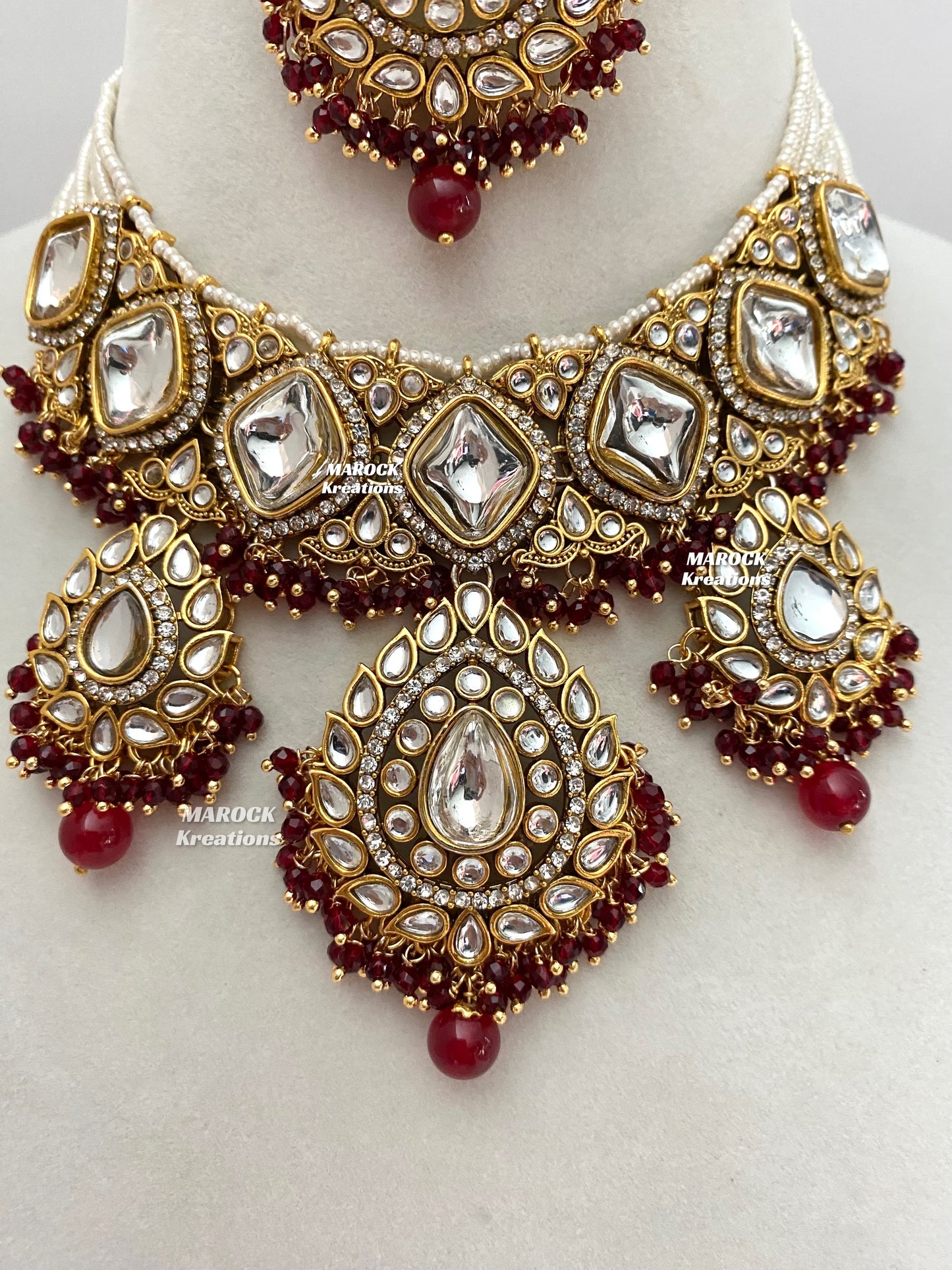 Rahila Premium quality Kundan Statement Choker/Necklace Set