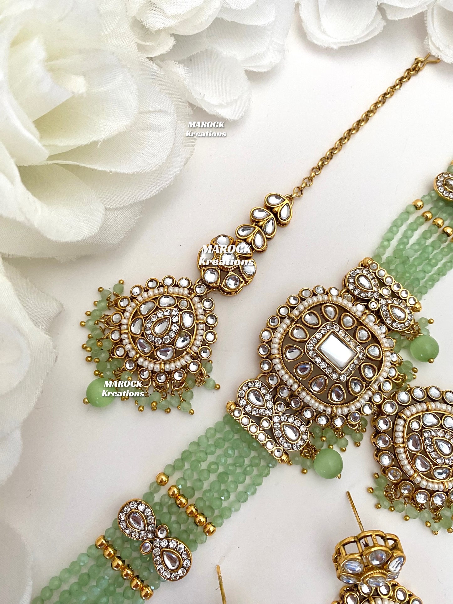 Simona Premium Quality Kundan Choker set
