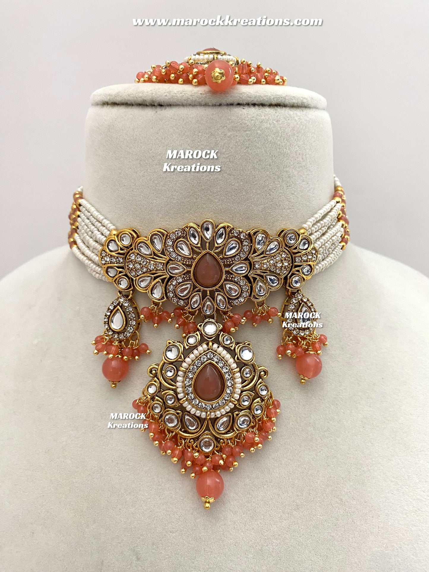 Mahima Premium Quality Kundan Choker set