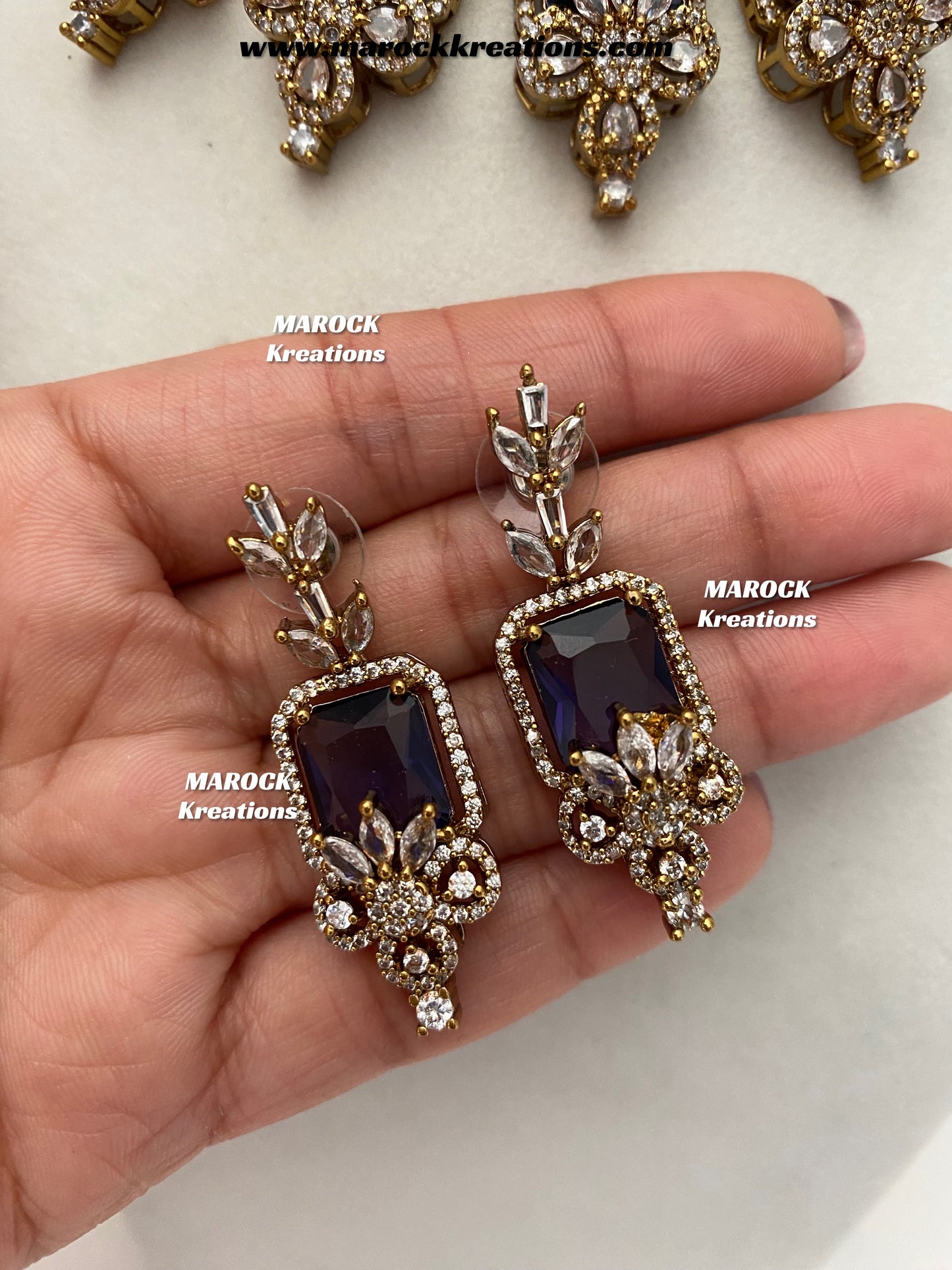 Vikita Antique Gold American diamond Statement Necklace set