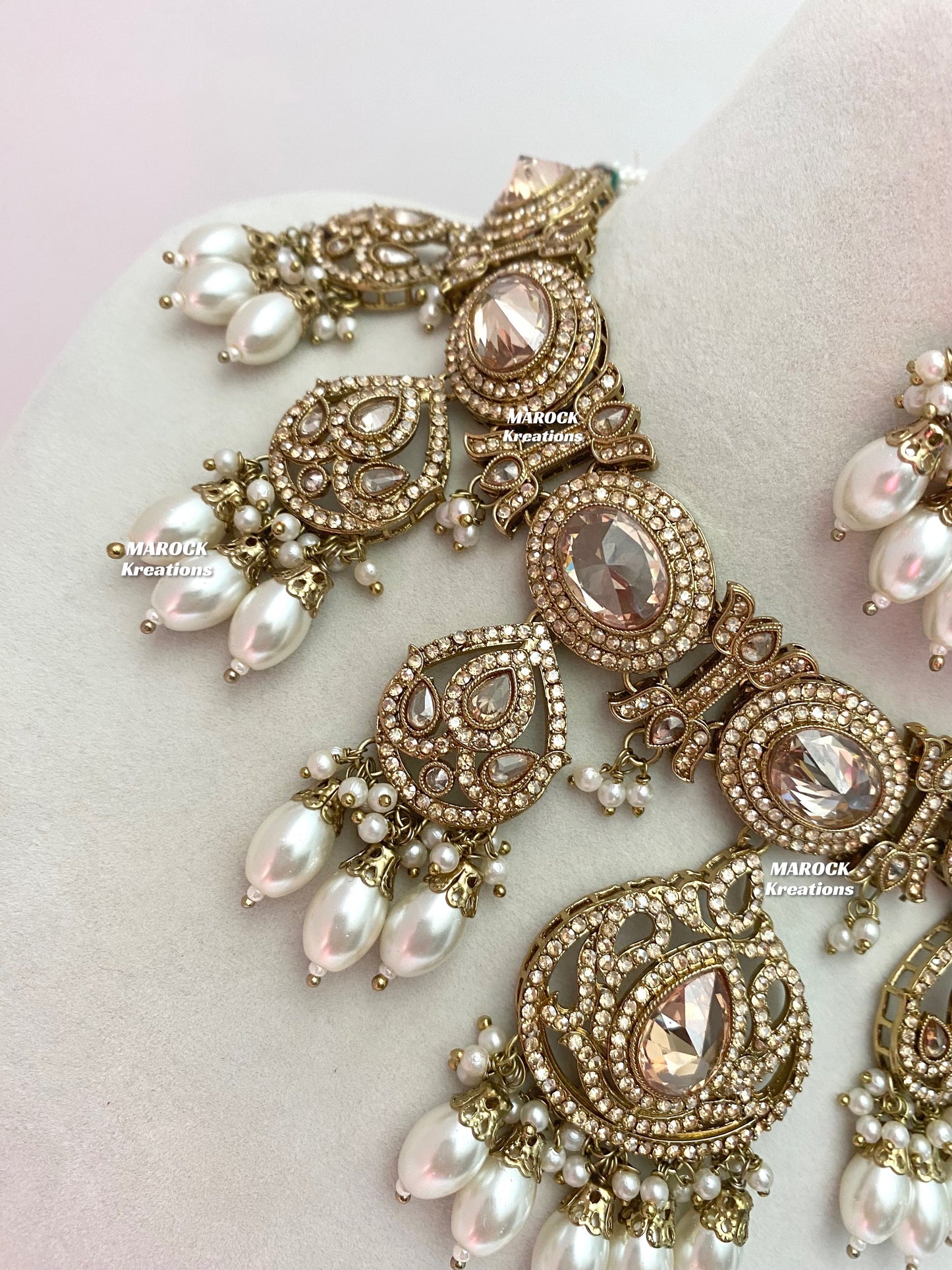 Yumna Polki statement Choker/Necklace set