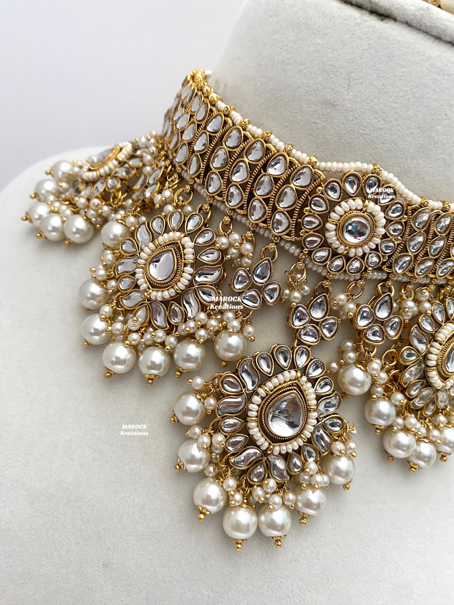 Bhavika Premium Quality Kundan choker/Necklace set