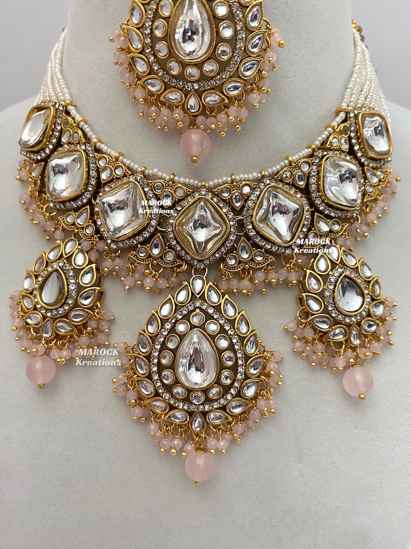 Rahila Premium quality Kundan Statement Choker/Necklace Set