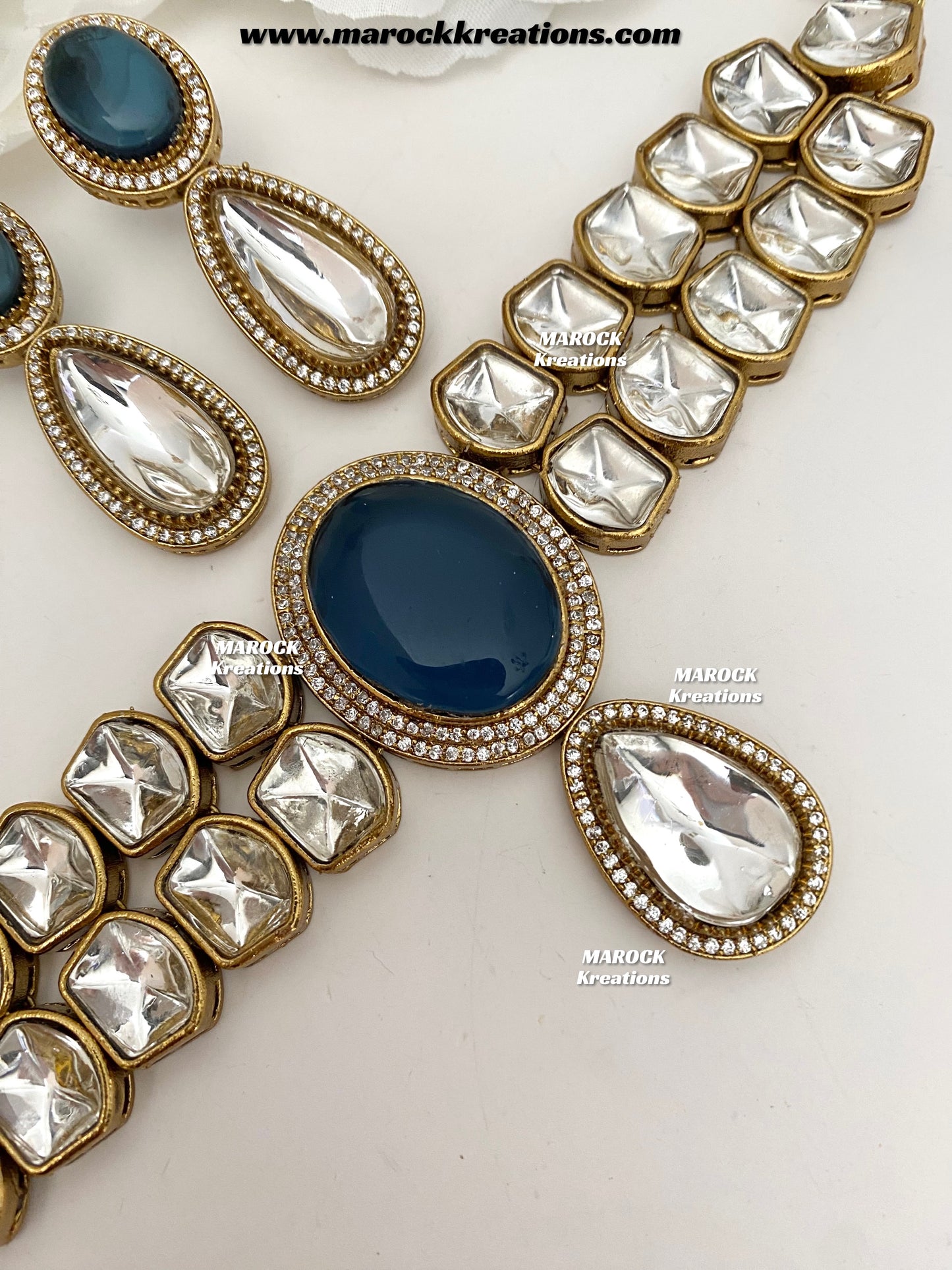 Luxna Premium Quality Kundan Statement Choker set