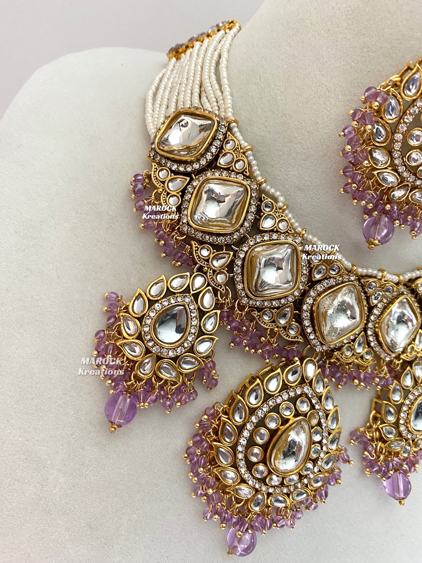Rahila Premium quality Kundan Statement Choker/Necklace Set