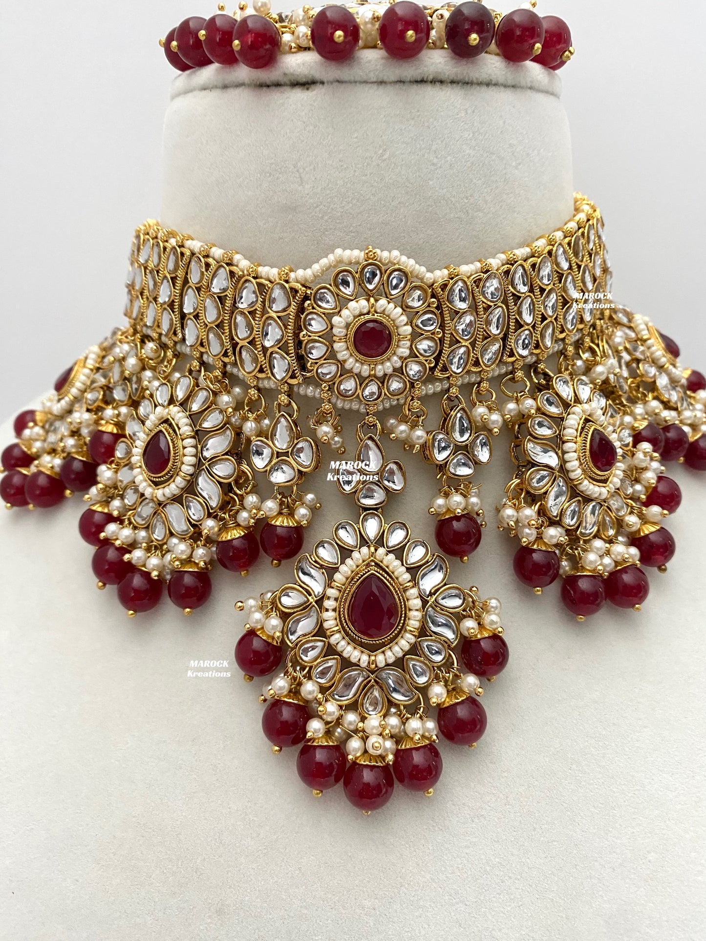 Bhavika Premium Quality Kundan choker/Necklace set