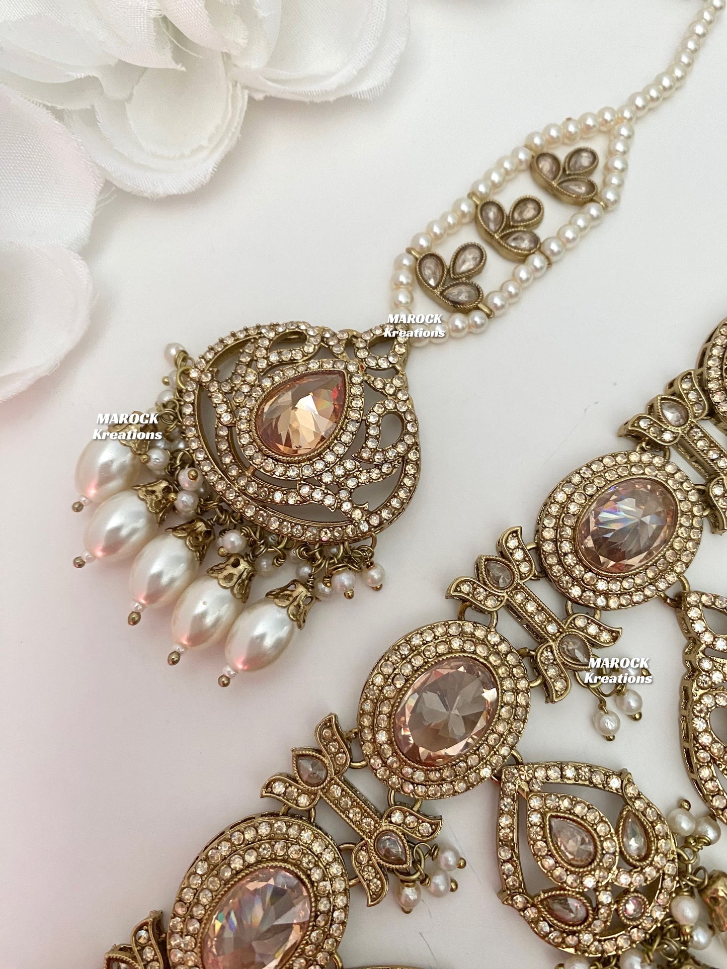 Yumna Polki statement Choker/Necklace set