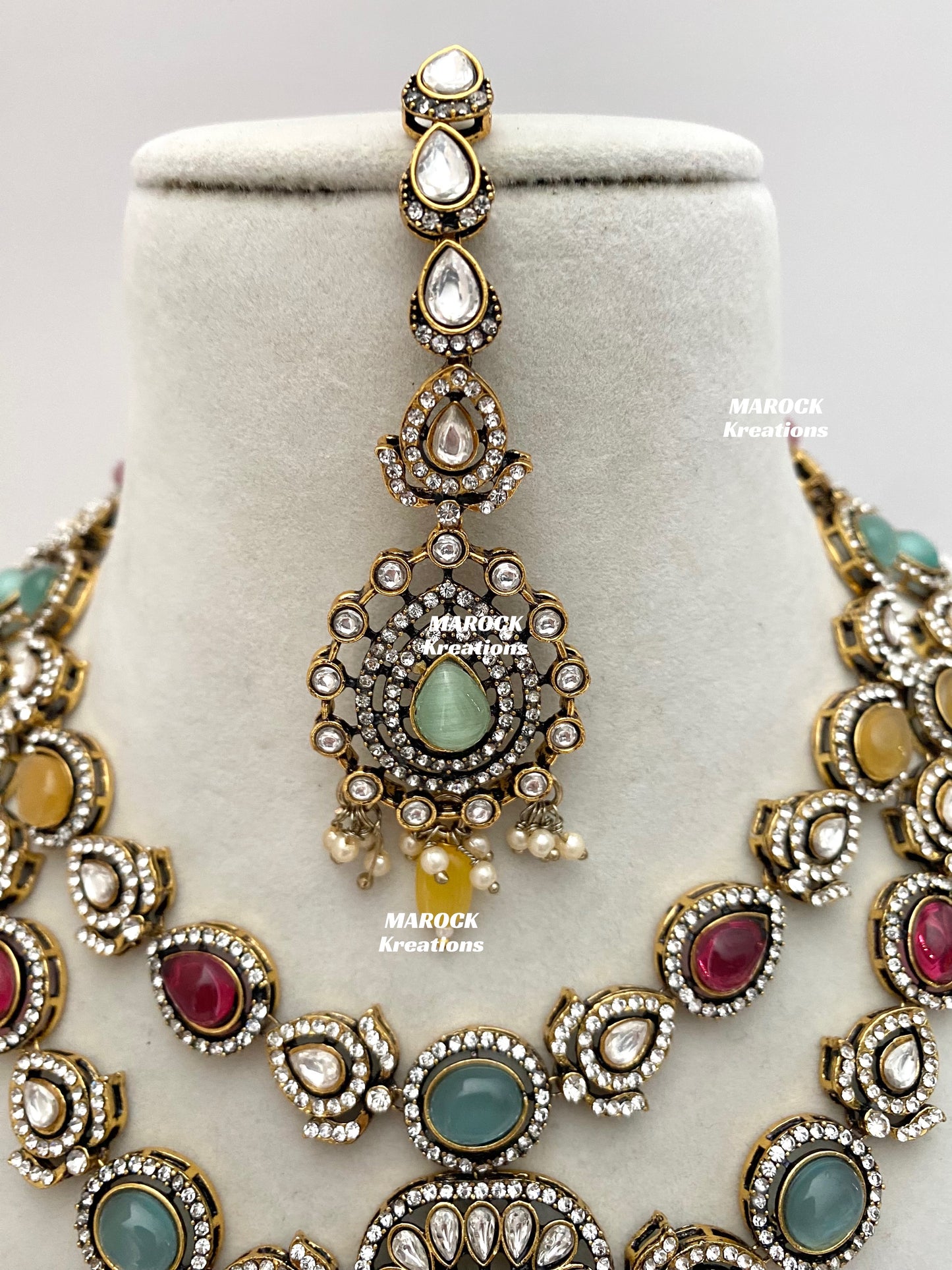 Hanali Victorian Kundan Statement Necklace set