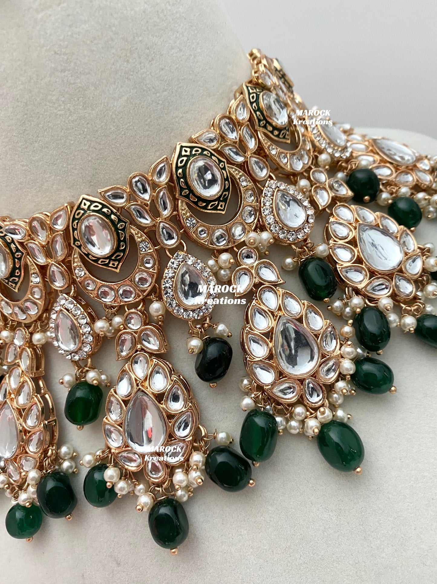Kaniz Premium Quality Rose Gold Kundan Meenakari Choker/Necklace set