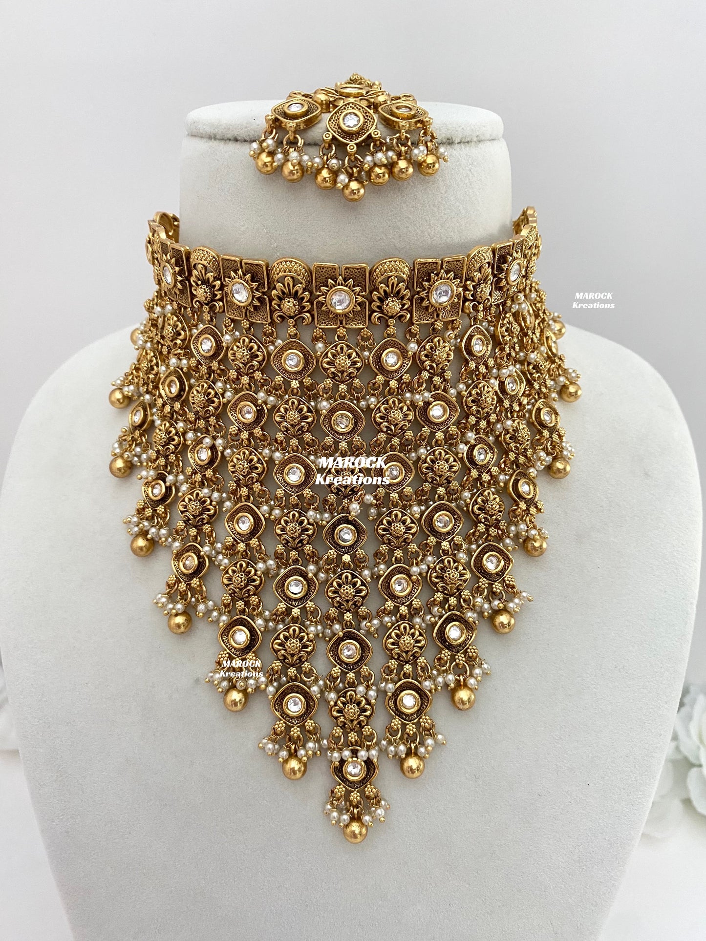 Areesha Premium Quality Gold plated Kundan Necklace set