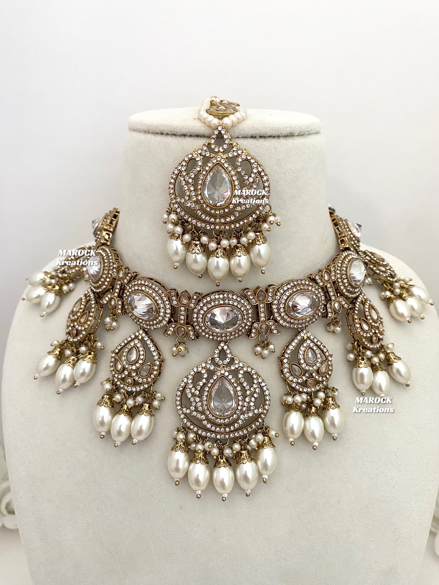 Yumna Polki statement Choker/Necklace set