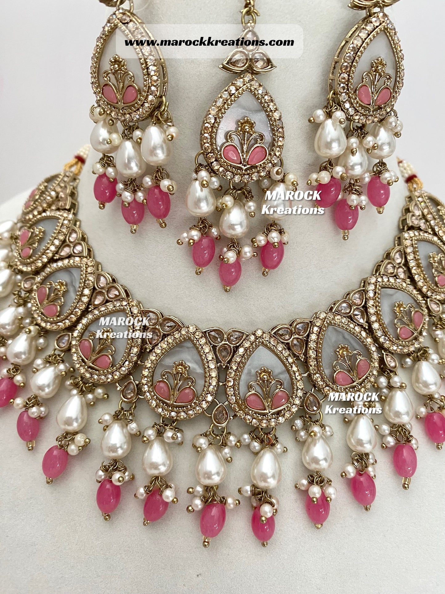 Antique Gold Polki Statement MOP Necklace set